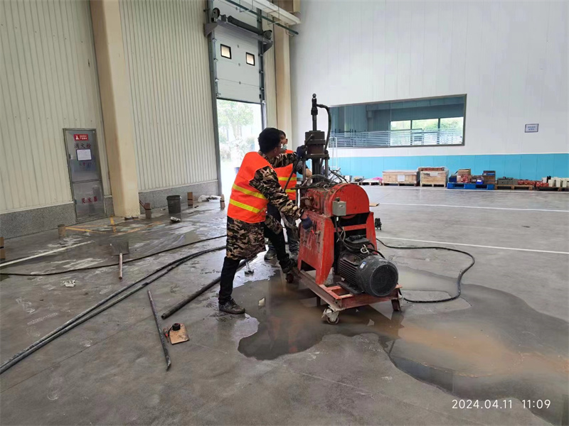 乐至厂房地面下沉塌陷注浆加固施工